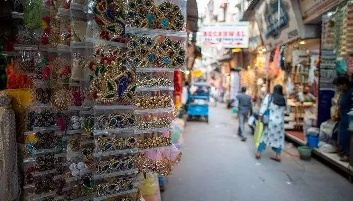Kinari Bazaar