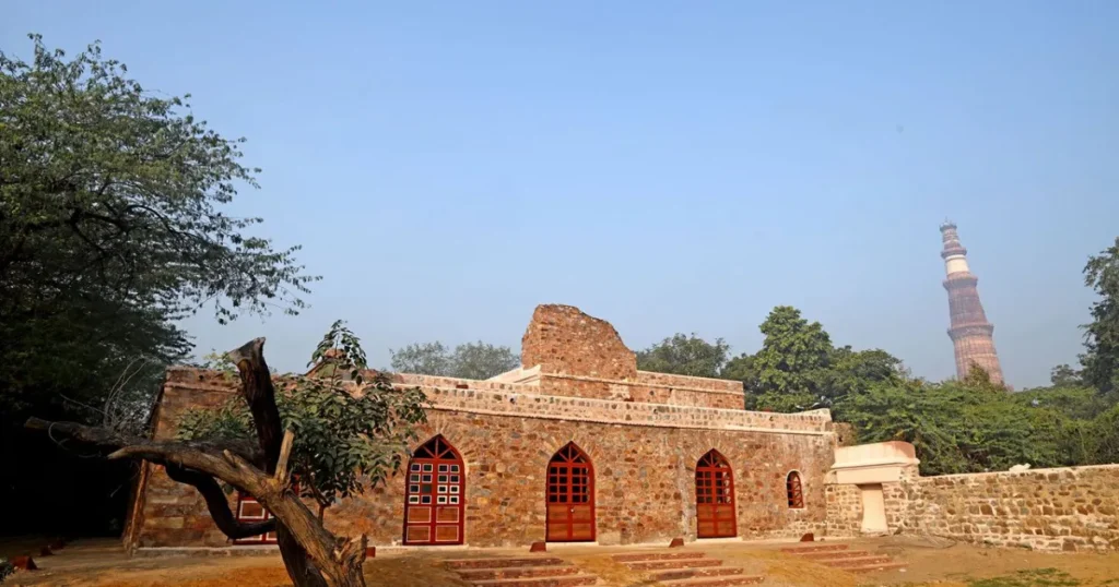 Mehrauli Archaeological Park — Ruins in the Wild - Copy