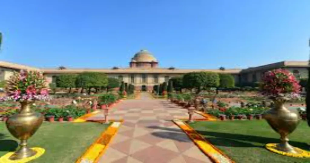 Mughal Gardens, Rashtrapati Bhavan - A Seasonal Spectacle