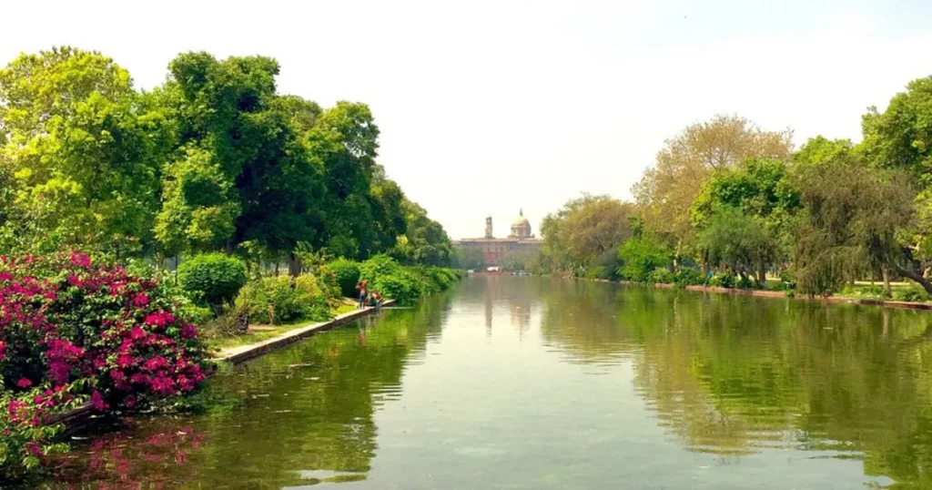Nehru Park - The Heart of Chanakyapuri's Green Belt