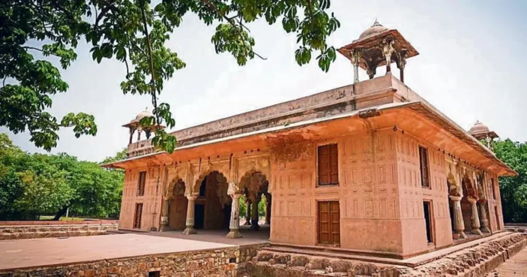 Roshanara Bagh - A Mughal Garden in North Delhi