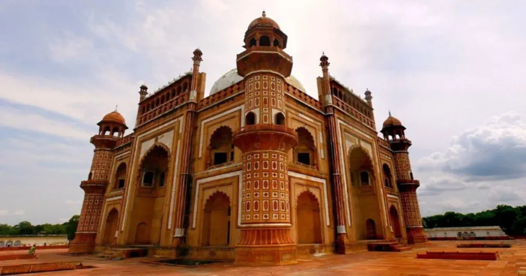 Safdarjung Tomb — Underrated and Uncrowded