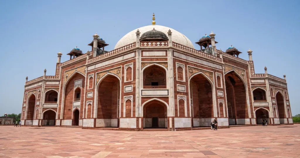 Humayun's Tomb — Mughal Grandeur at Its Finest